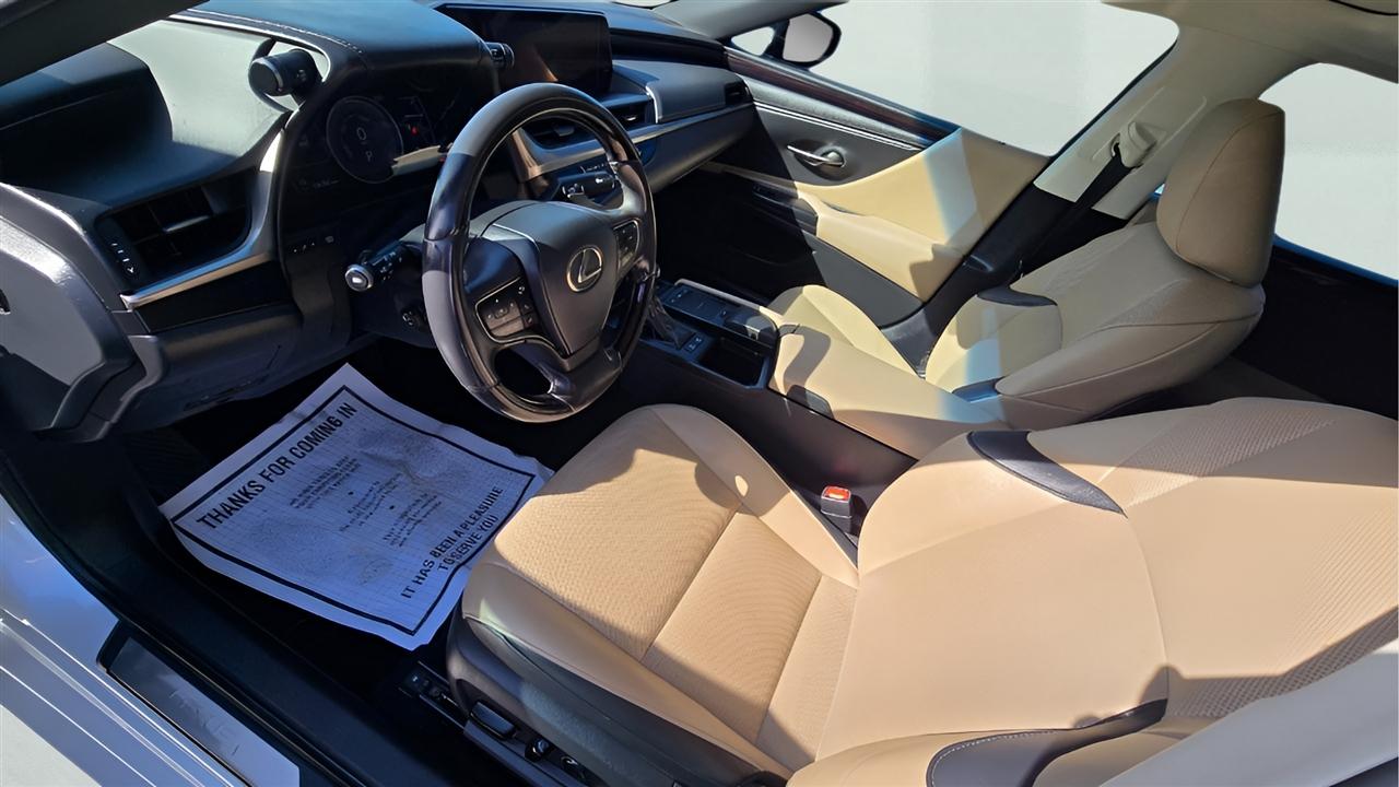Lexus ES 300h Premium 2020