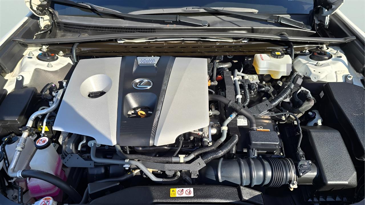 Lexus ES 300h Premium 2020