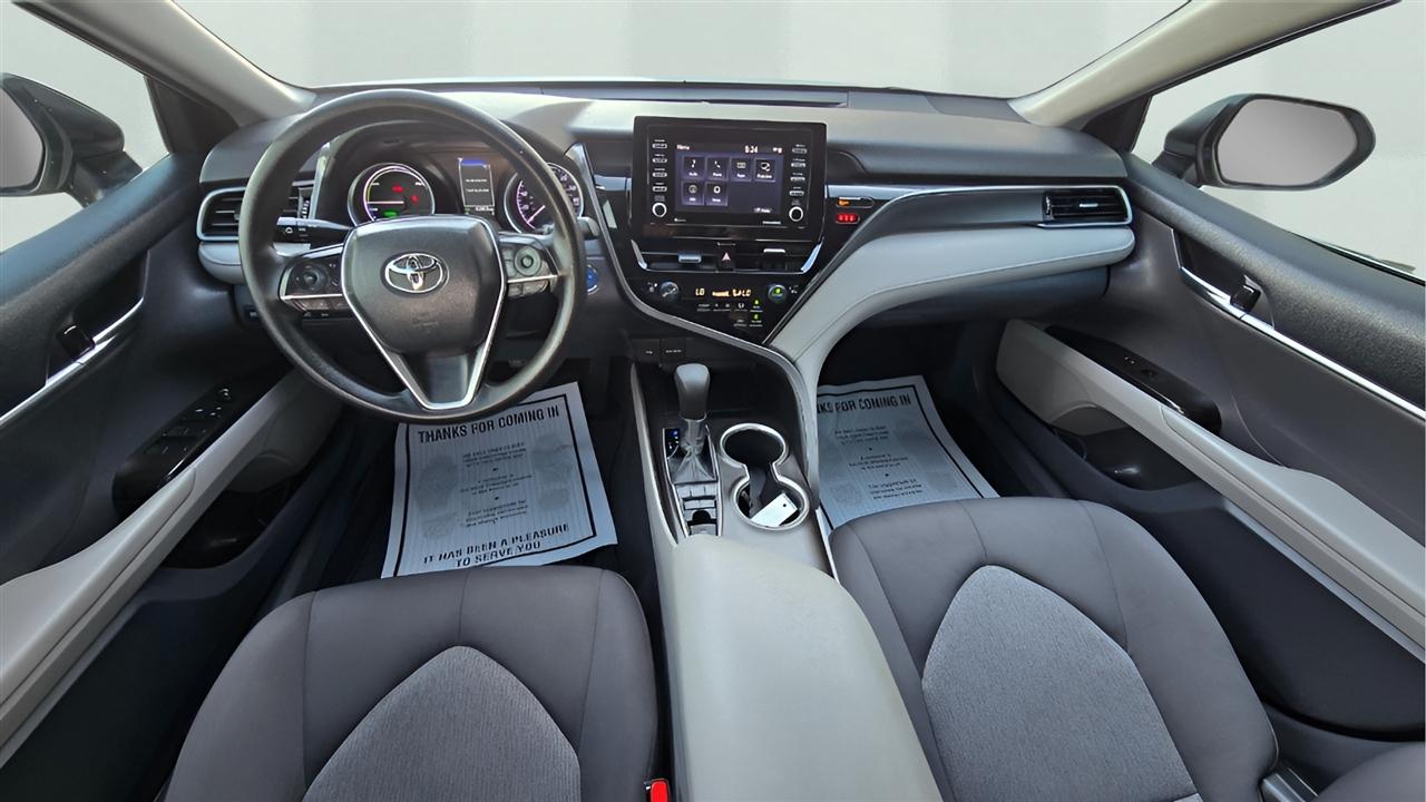 Toyota Camry Hybrid LE 2022