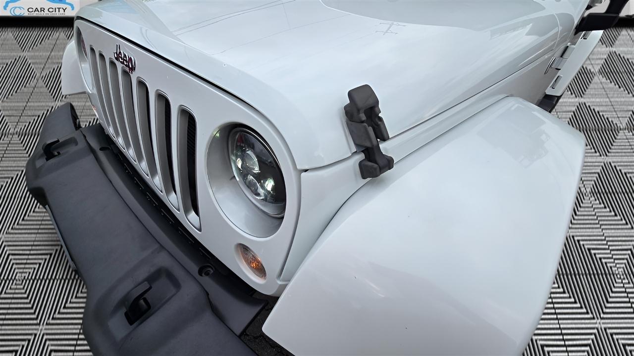 Jeep Wrangler Unlimited Sahara 4WD 2016