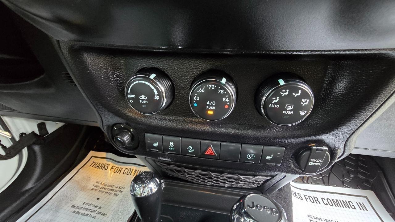 Jeep Wrangler Unlimited Sahara 4WD 2016