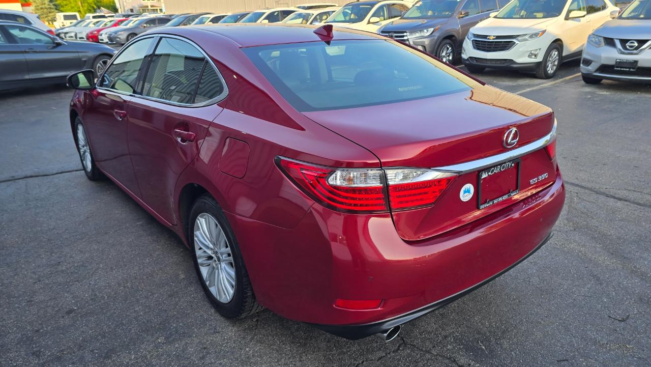 Lexus ES 350 Sedan 2015