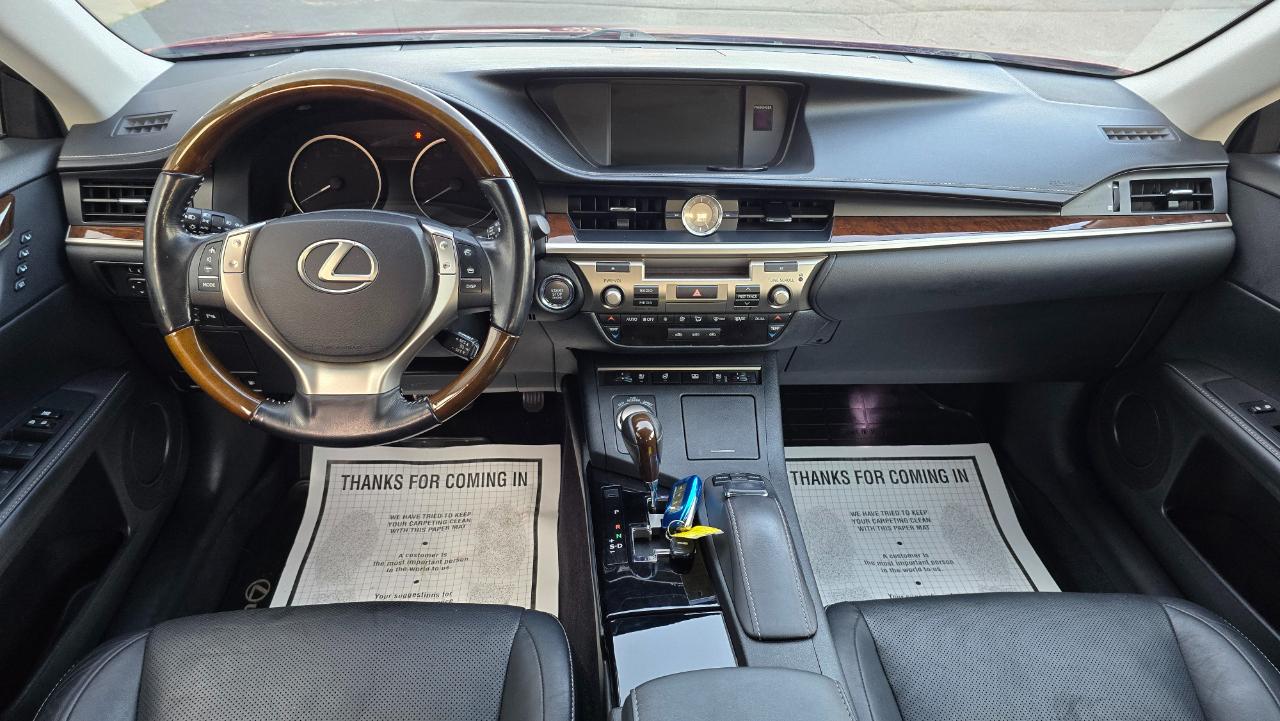 Lexus ES 350 Sedan 2015