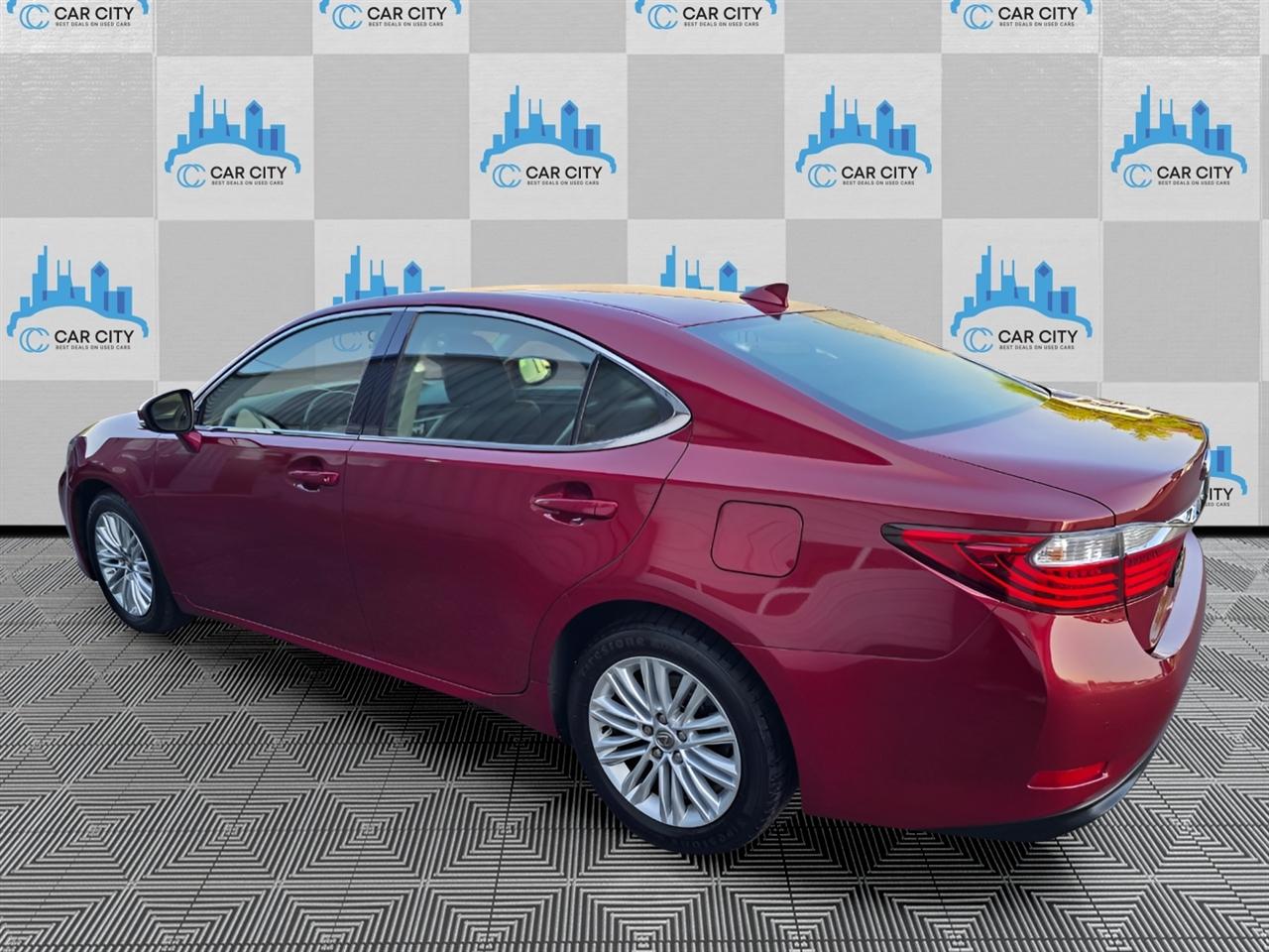 Lexus ES 350 Sedan 2015