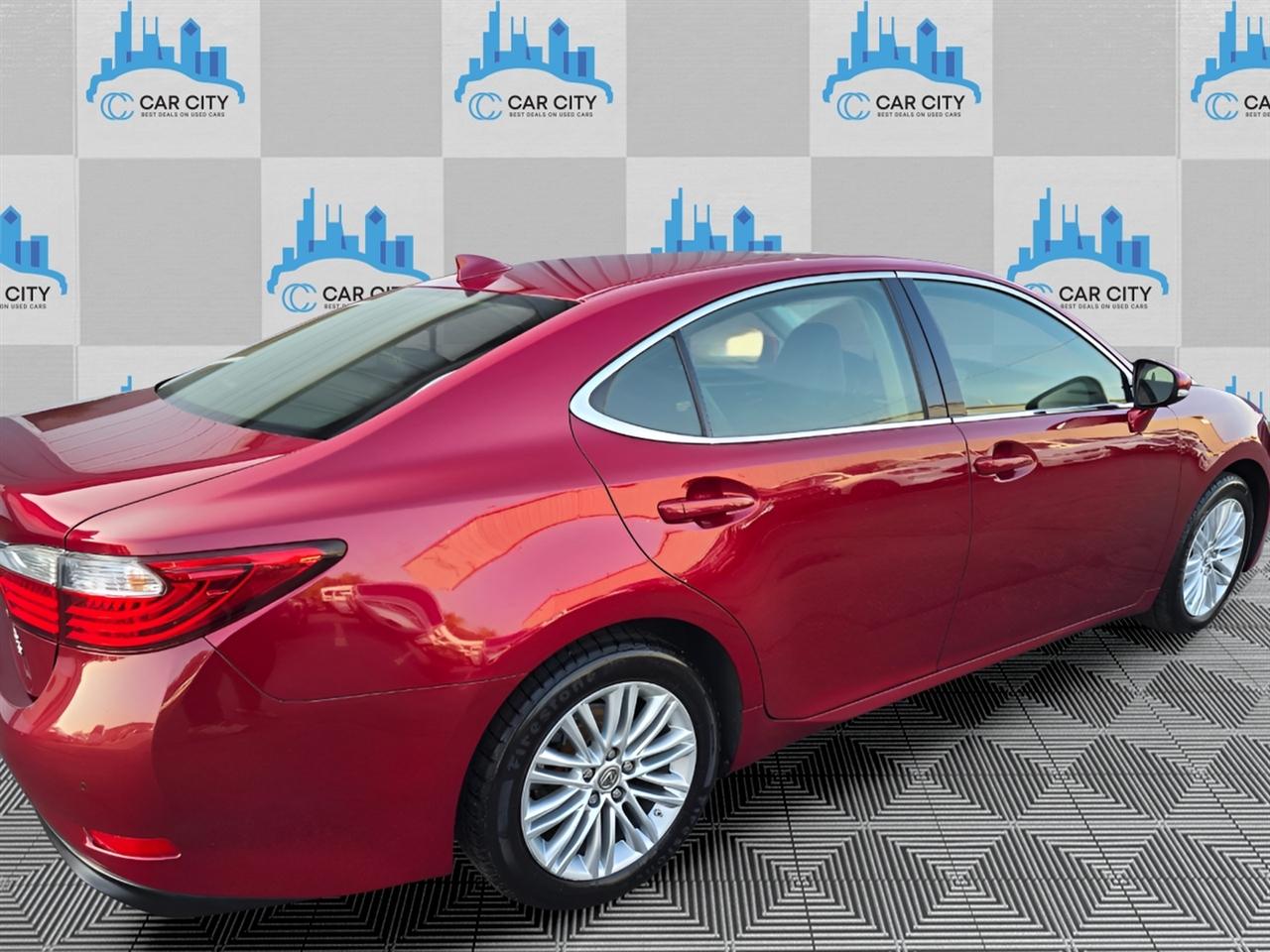 Lexus ES 350 Sedan 2015
