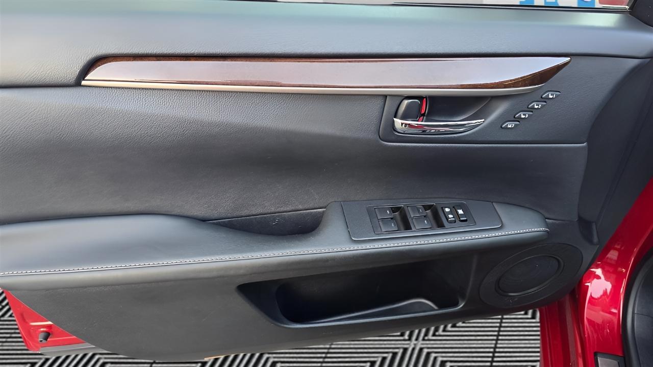 Lexus ES 350 Sedan 2015