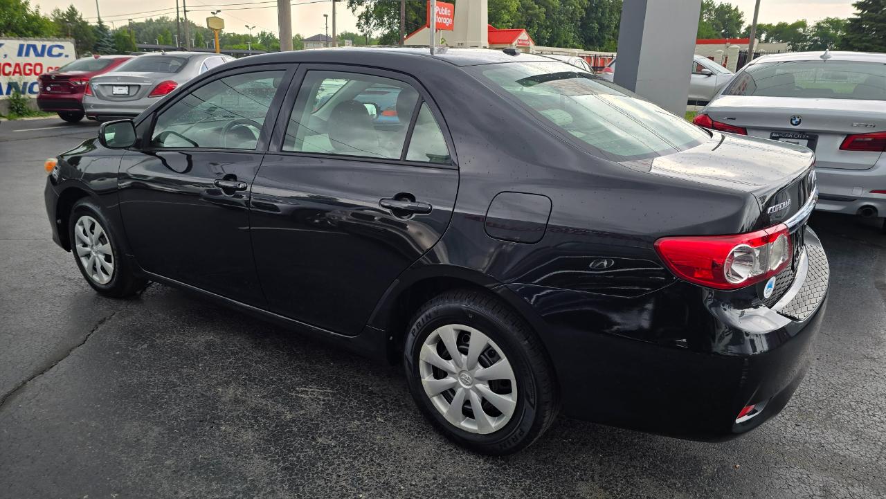 Toyota Corolla LE 4-Speed AT 2011