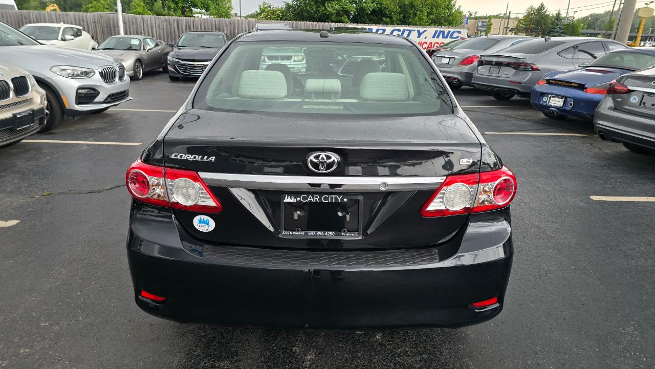 Toyota Corolla LE 4-Speed AT 2011