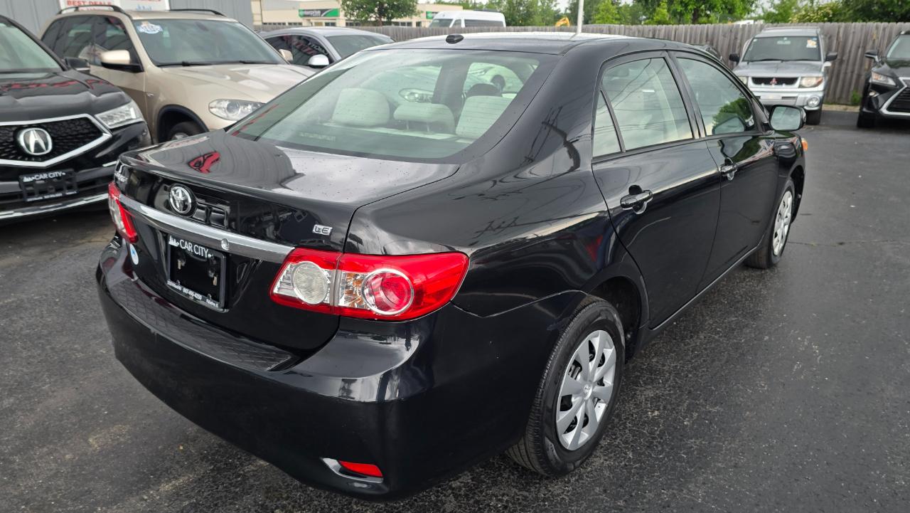 Toyota Corolla LE 4-Speed AT 2011