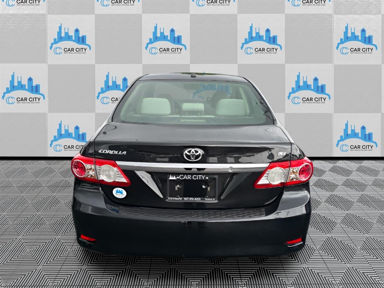 Toyota Corolla LE 4-Speed AT 2011