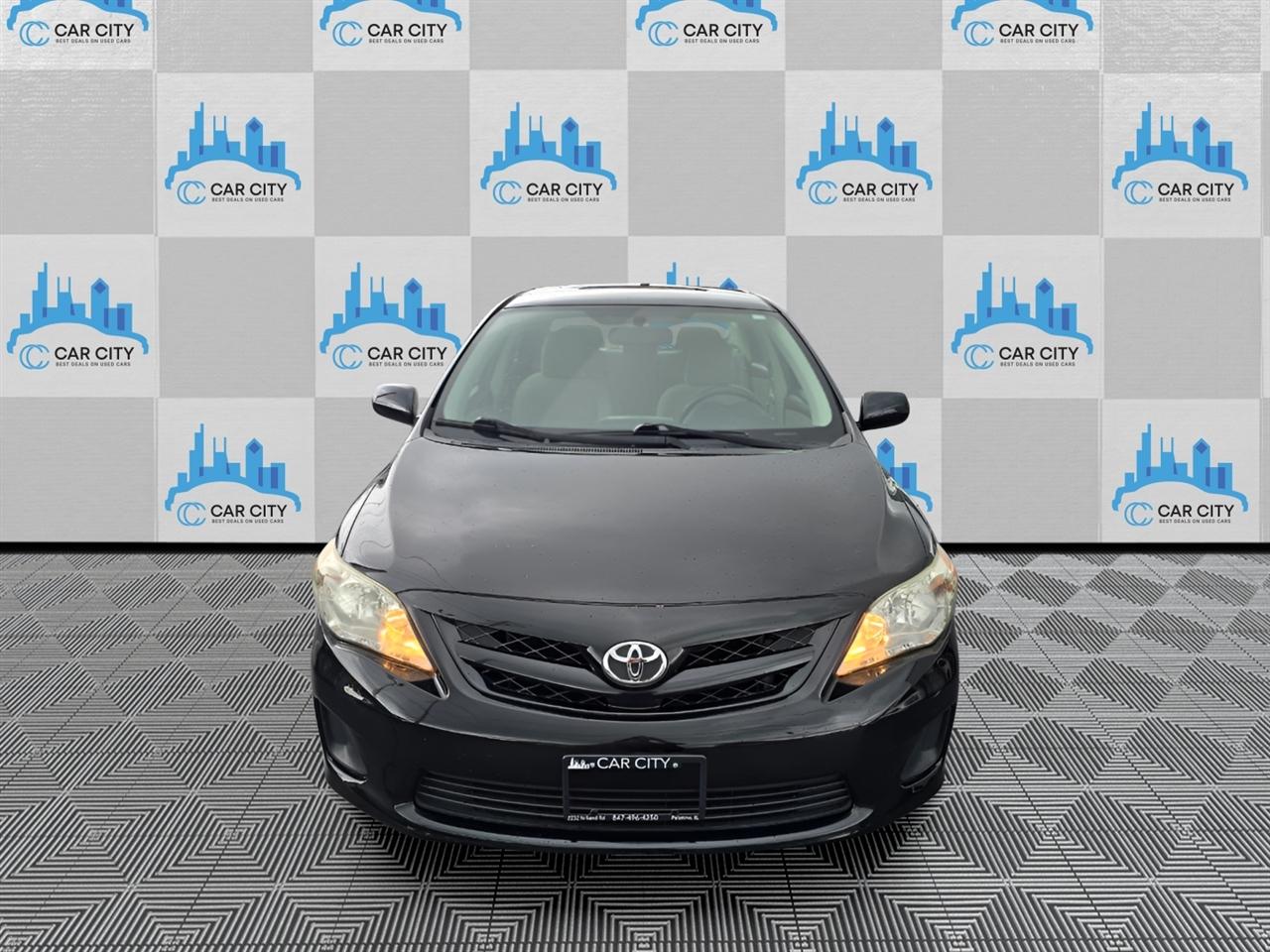 Toyota Corolla LE 4-Speed AT 2011