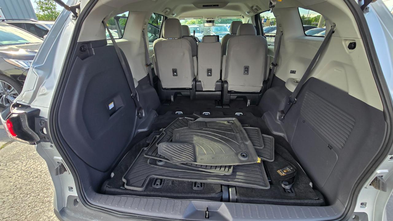 Toyota Sienna LE 8-Passenger 2022