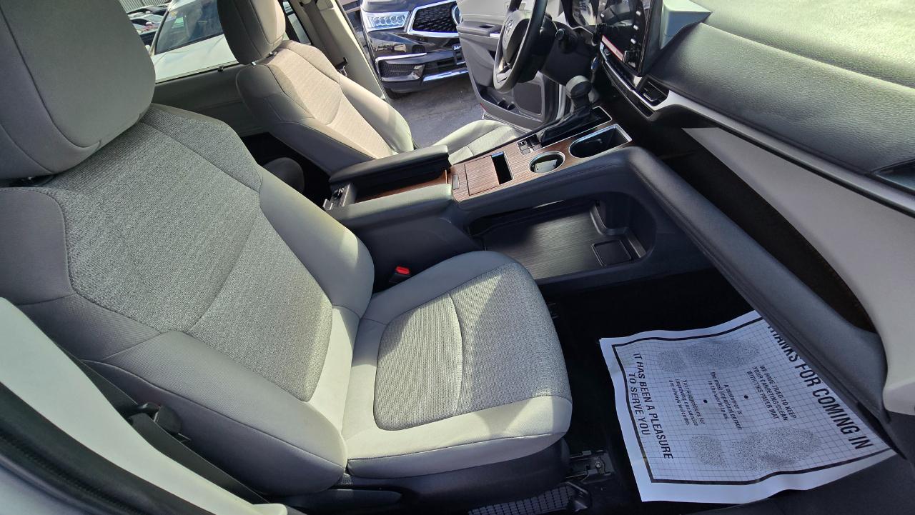 Toyota Sienna LE 8-Passenger 2022