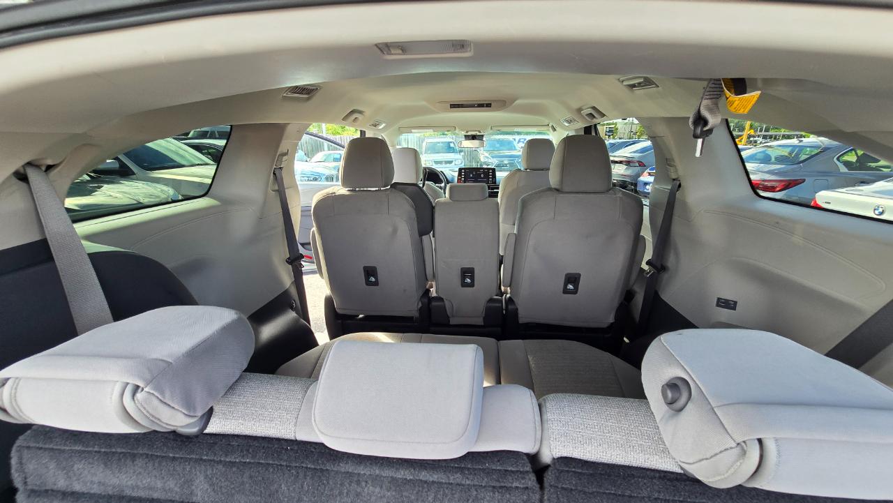 Toyota Sienna LE 8-Passenger 2022
