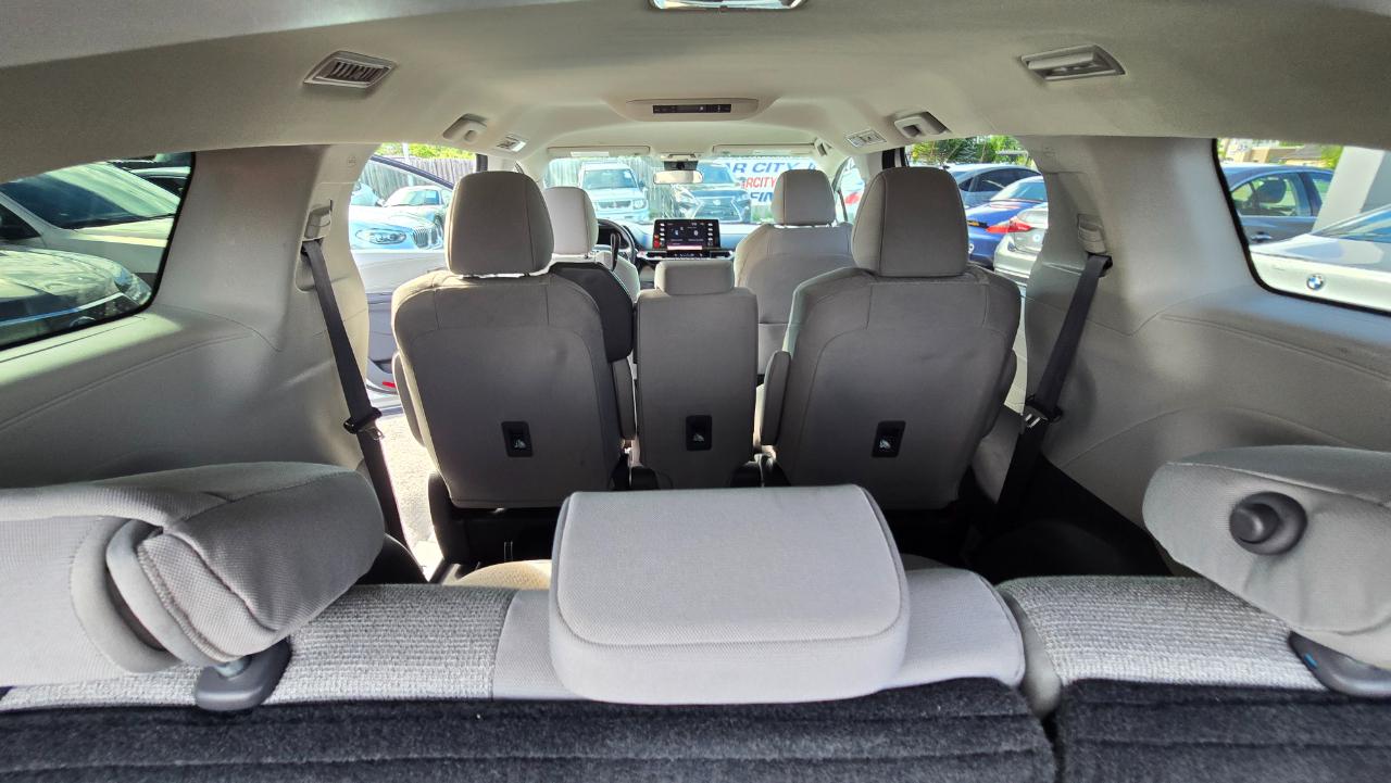 Toyota Sienna LE 8-Passenger 2022