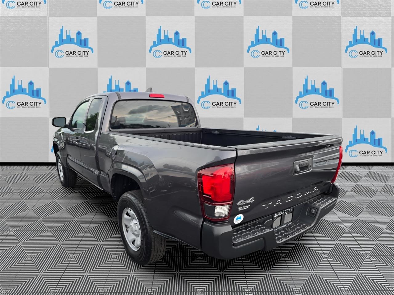 Toyota Tacoma SR5 Access Cab I4 6AT 2WD 2021