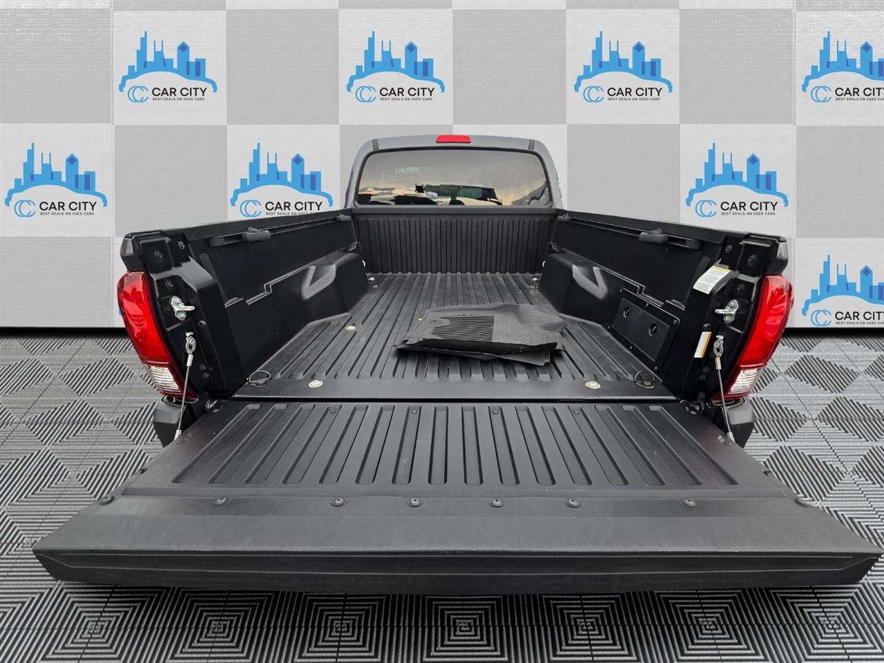 Toyota Tacoma SR5 Access Cab I4 6AT 2WD 2021