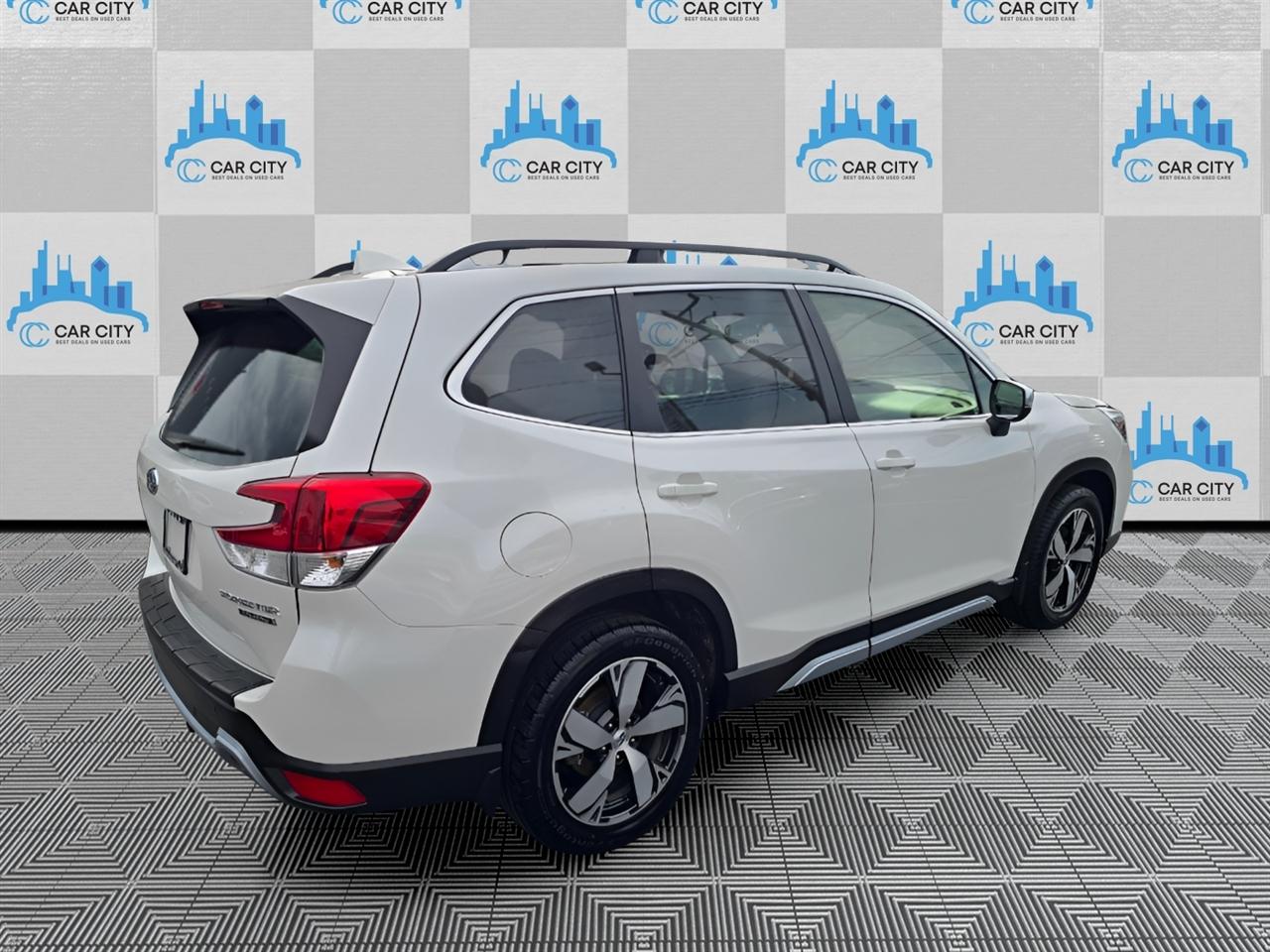 Subaru Forester Touring 2021