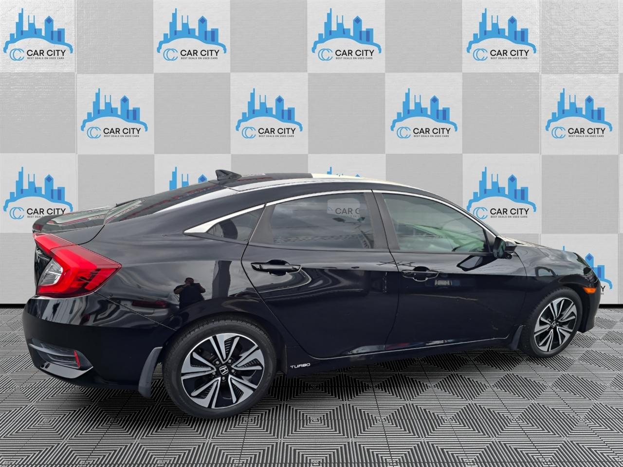 Honda Civic EX-T Sedan CVT 2017