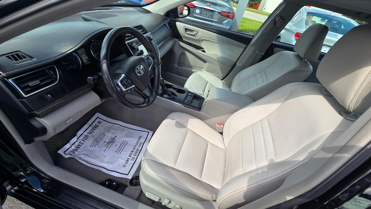 Toyota Camry Hybrid XLE 2015