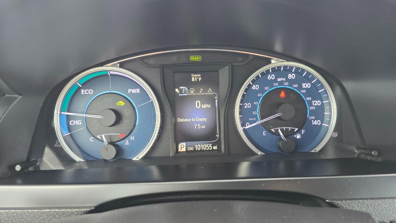 Toyota Camry Hybrid XLE 2015