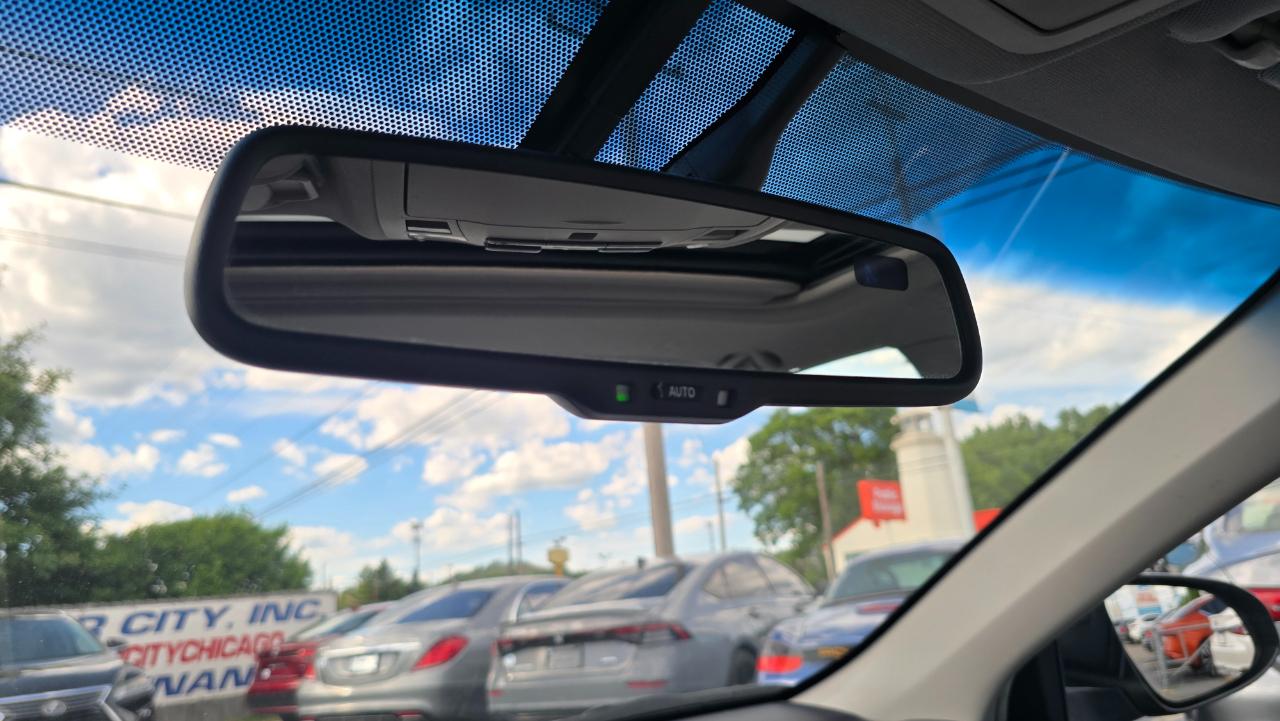 Toyota Camry Hybrid XLE 2015