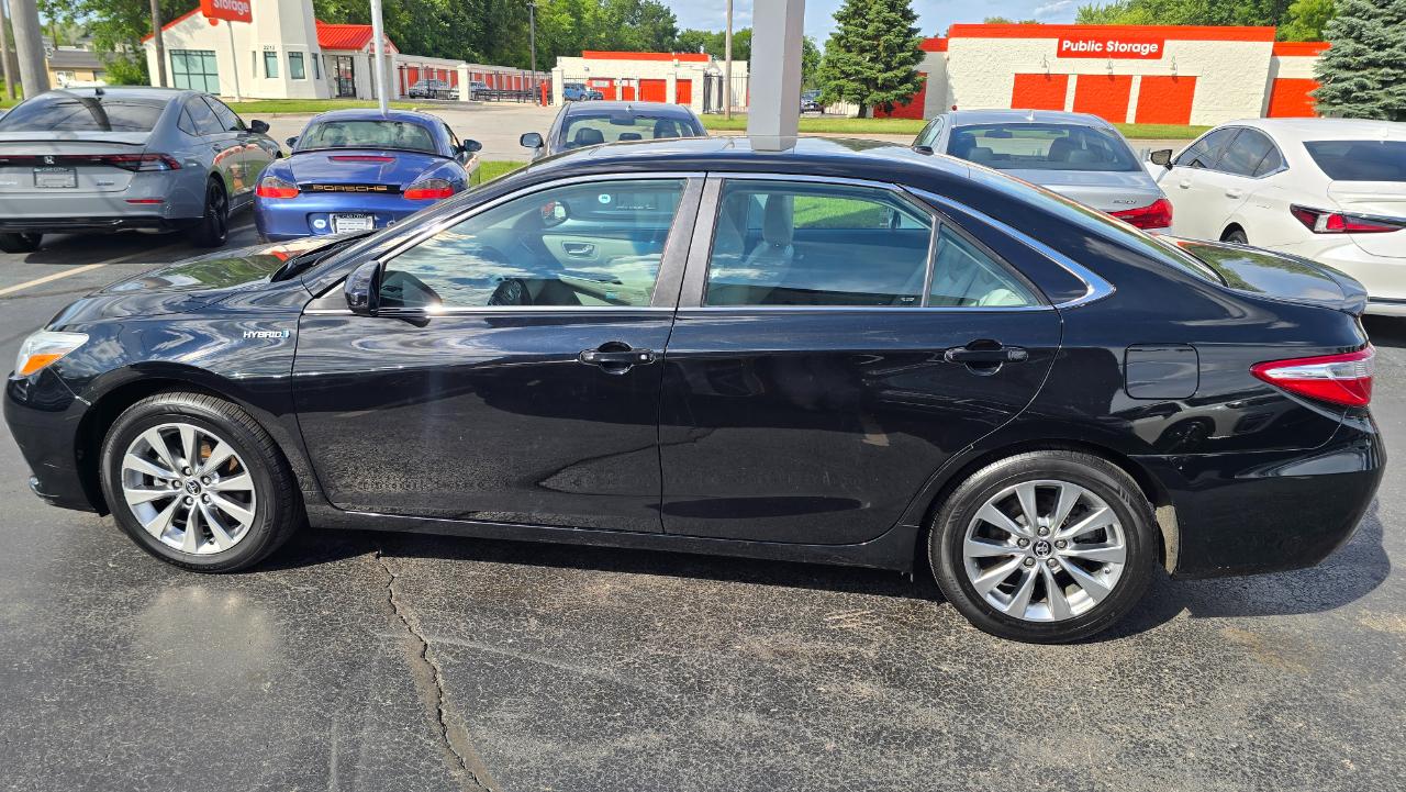 Toyota Camry Hybrid XLE 2015