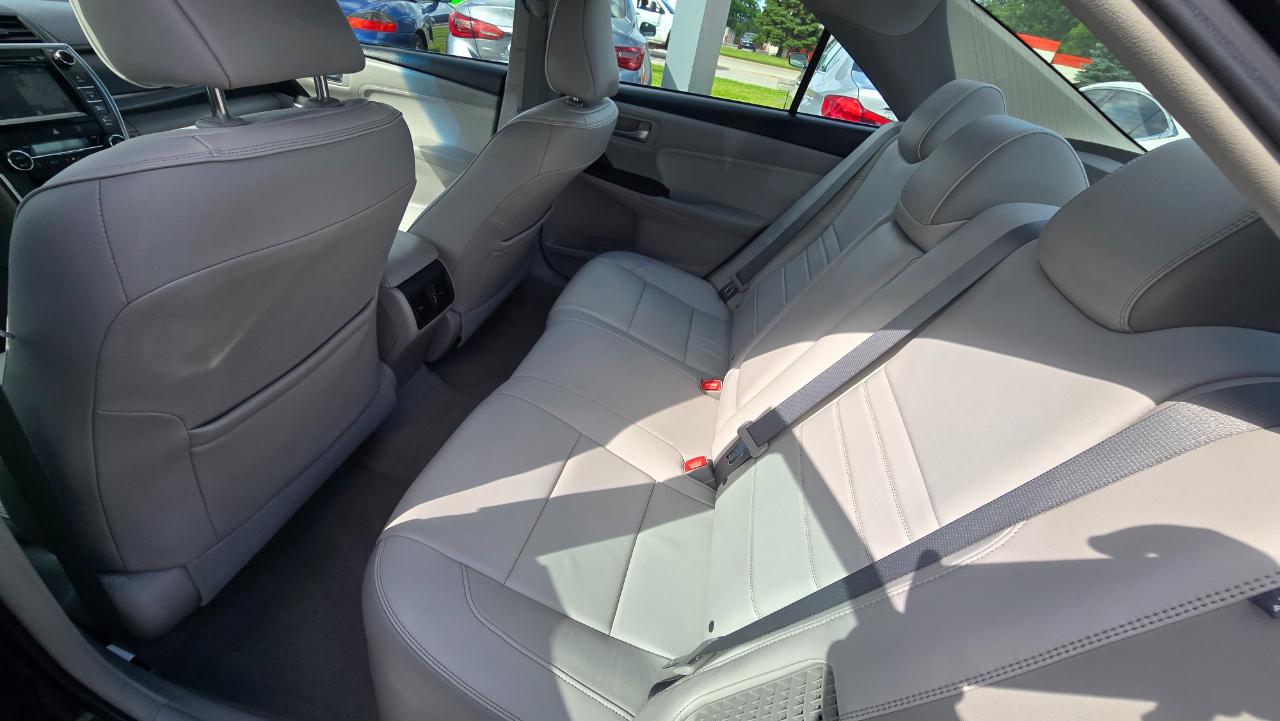 Toyota Camry Hybrid XLE 2015