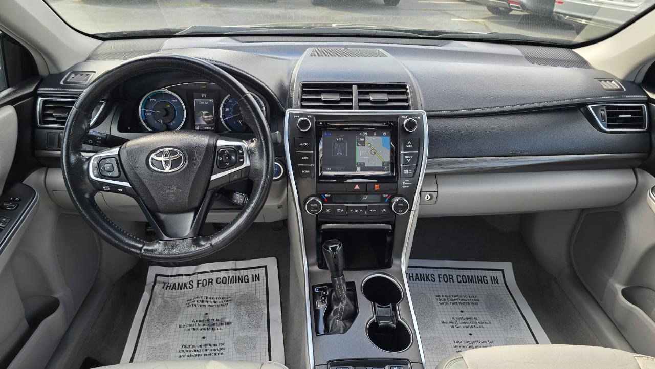 Toyota Camry Hybrid XLE 2015