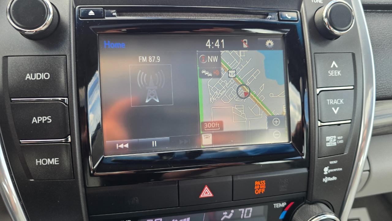 Toyota Camry Hybrid XLE 2015