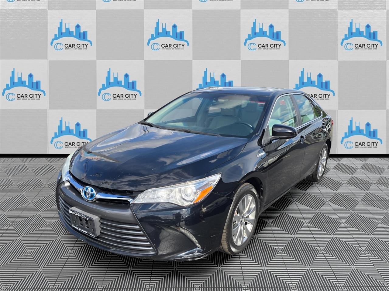 Toyota Camry Hybrid XLE 2015