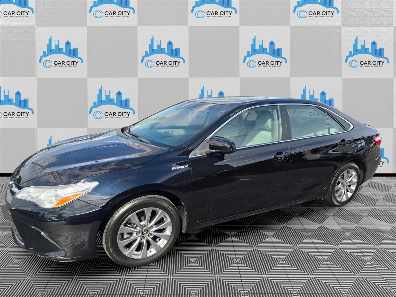 Toyota Camry Hybrid XLE 2015