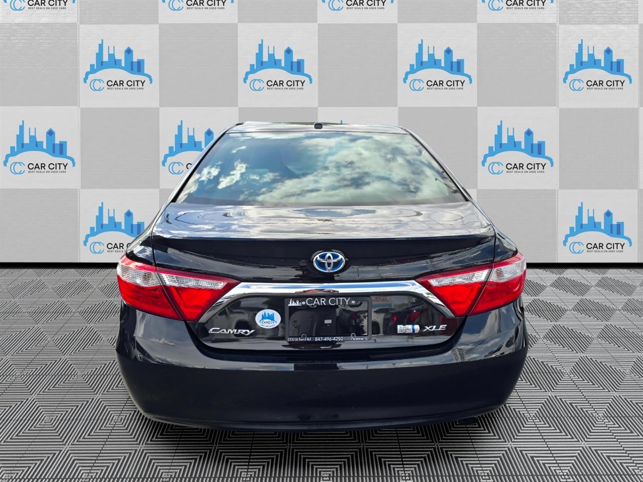 Toyota Camry Hybrid XLE 2015