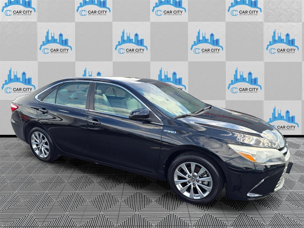 Toyota Camry Hybrid XLE 2015