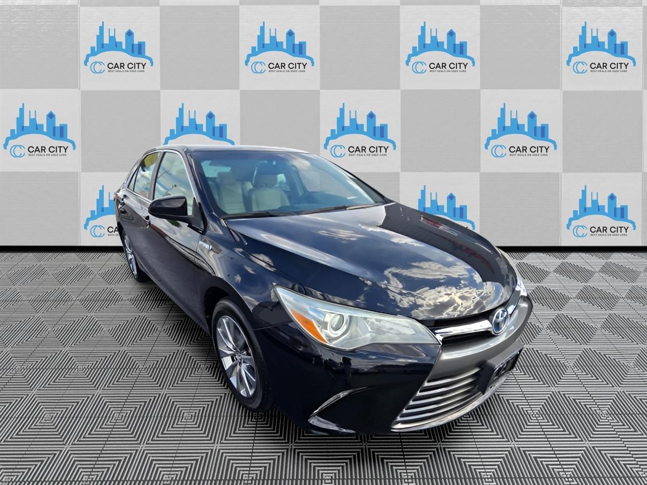 Toyota Camry Hybrid XLE 2015