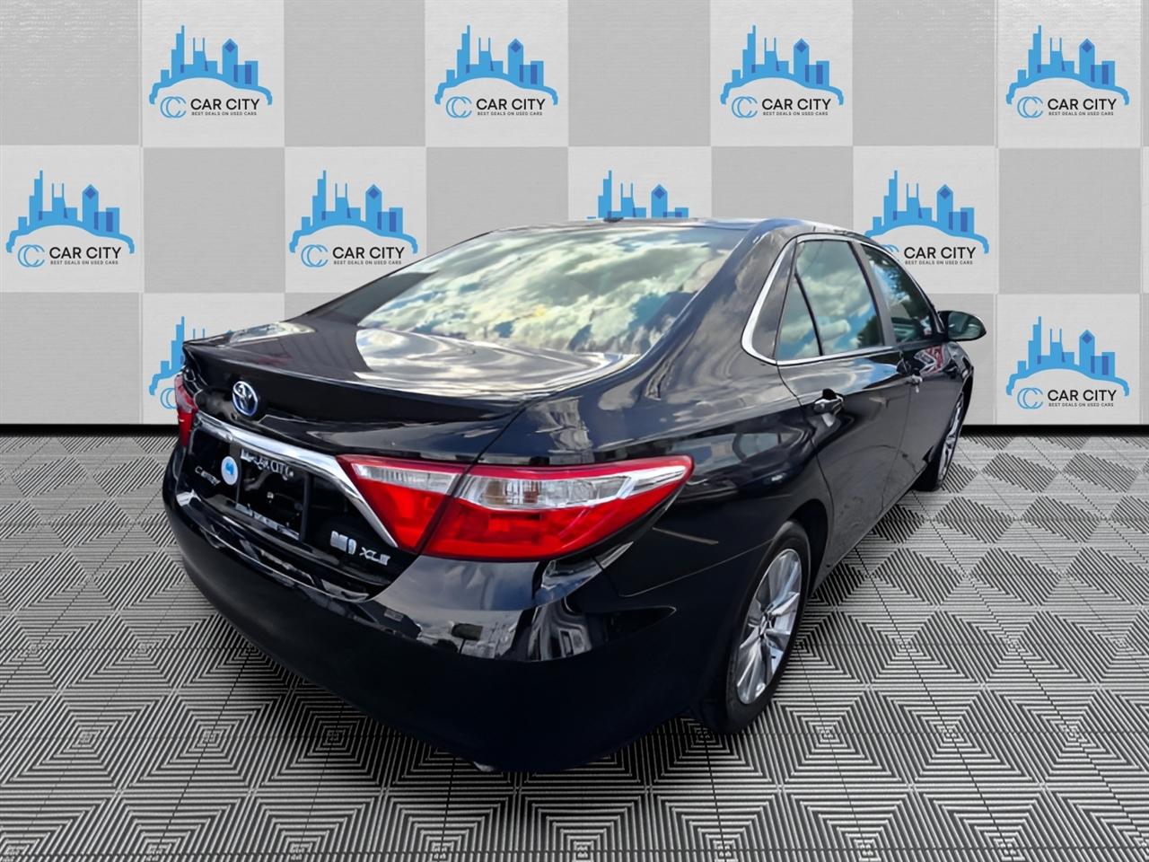 Toyota Camry Hybrid XLE 2015