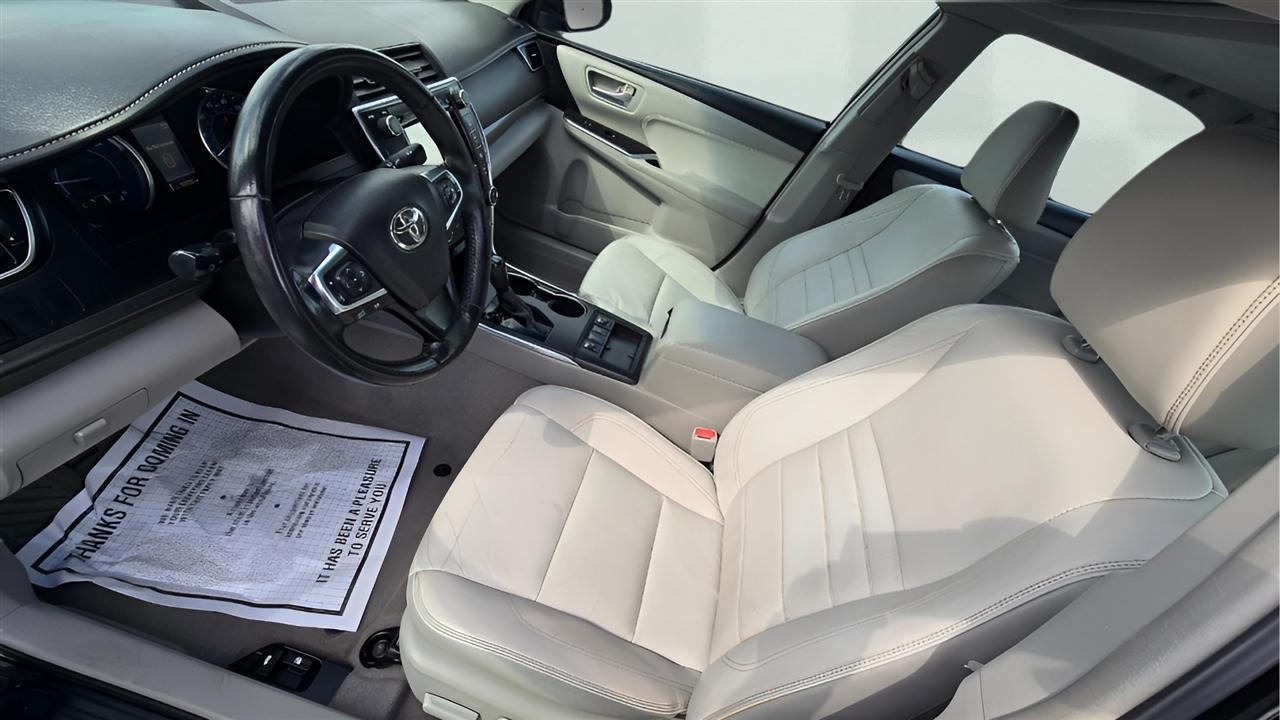 Toyota Camry Hybrid XLE 2015