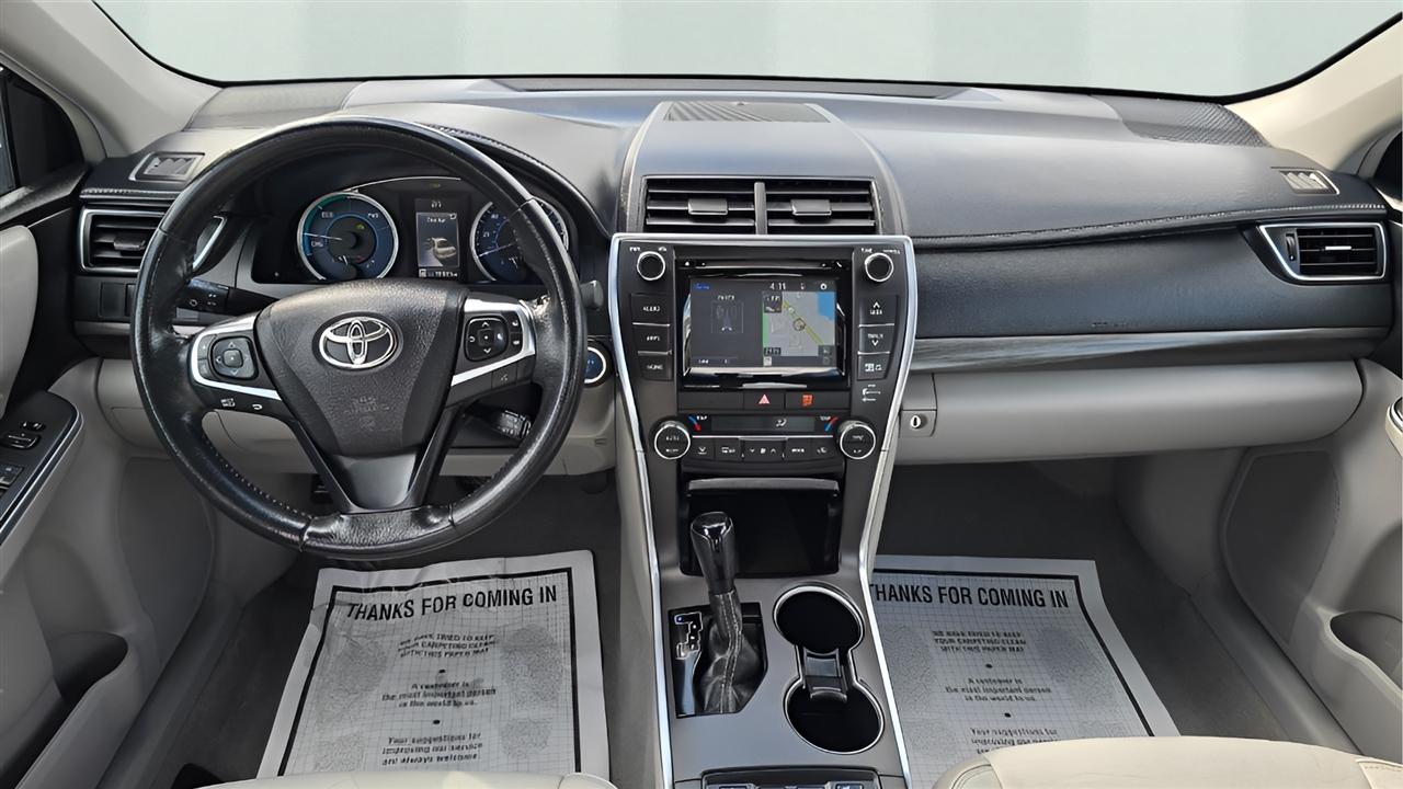 Toyota Camry Hybrid XLE 2015