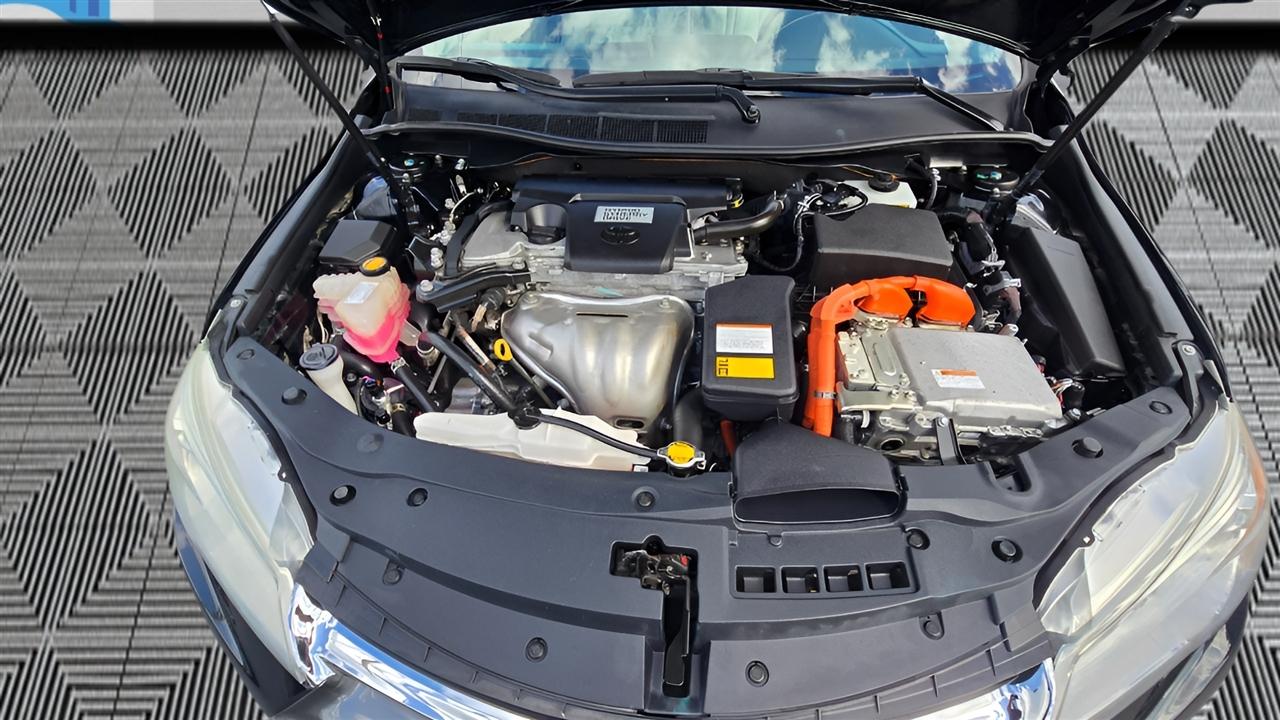 Toyota Camry Hybrid XLE 2015