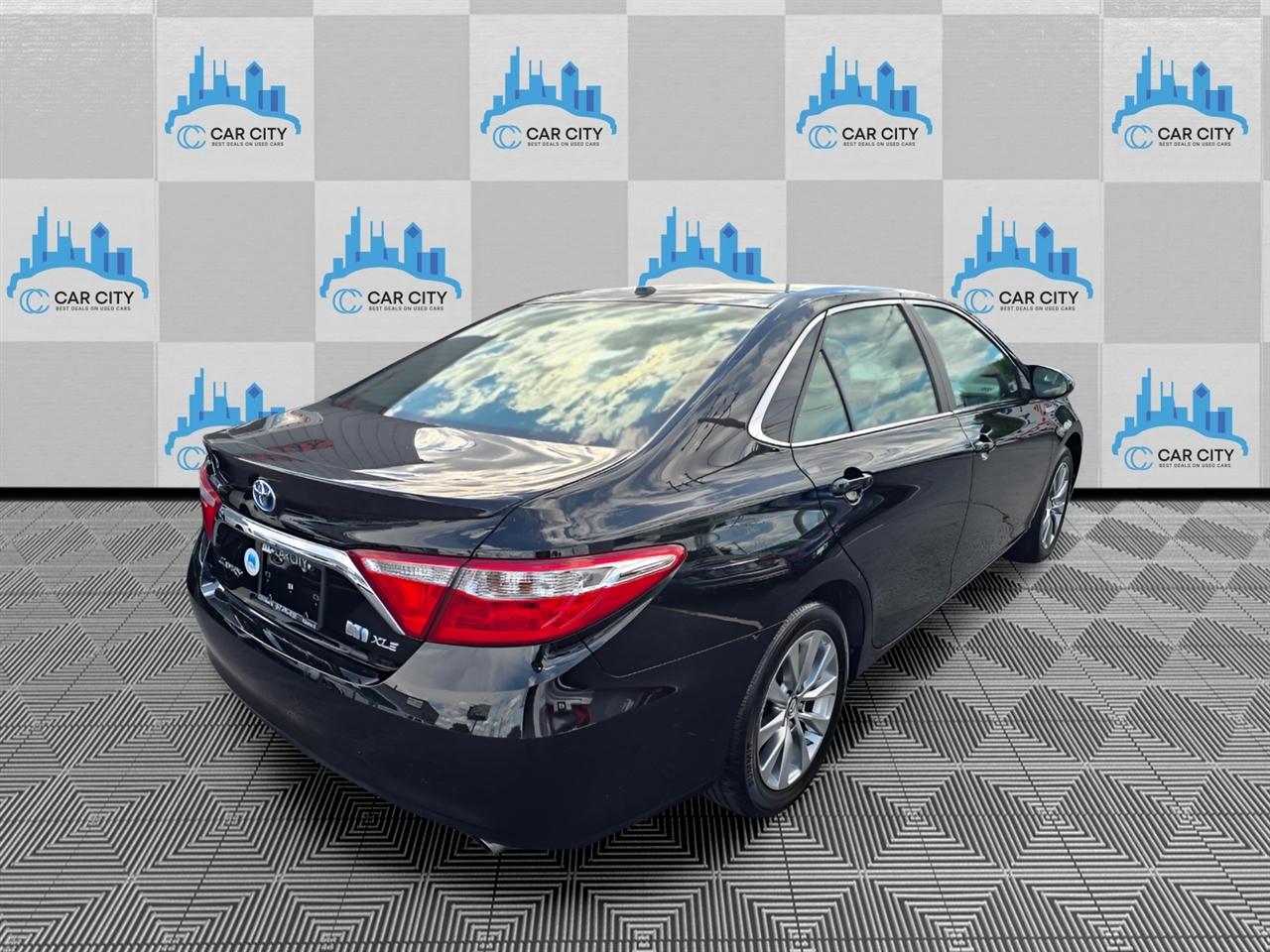 Toyota Camry Hybrid XLE 2015