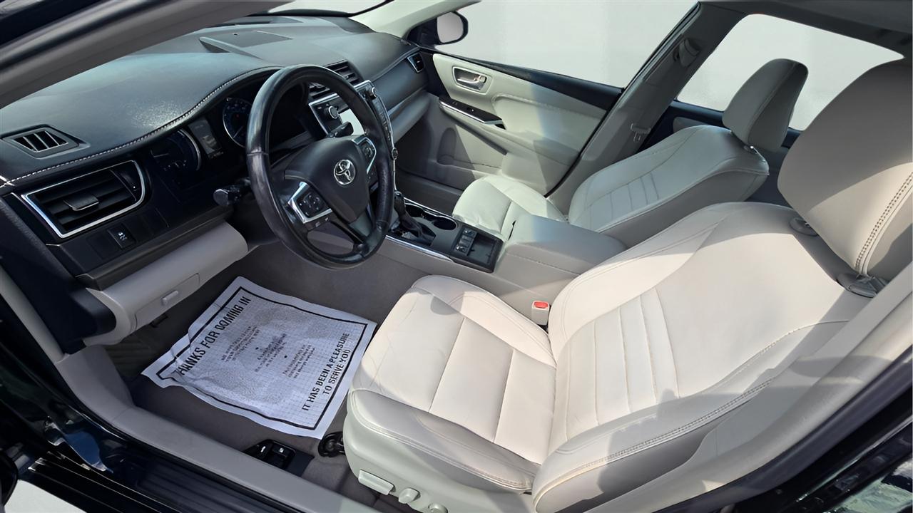 Toyota Camry Hybrid XLE 2015