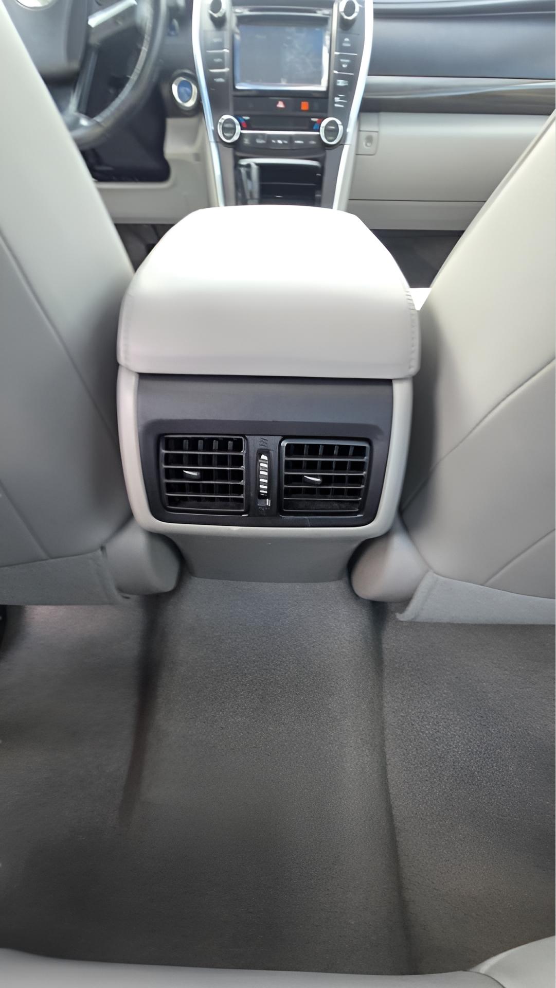 Toyota Camry Hybrid XLE 2015