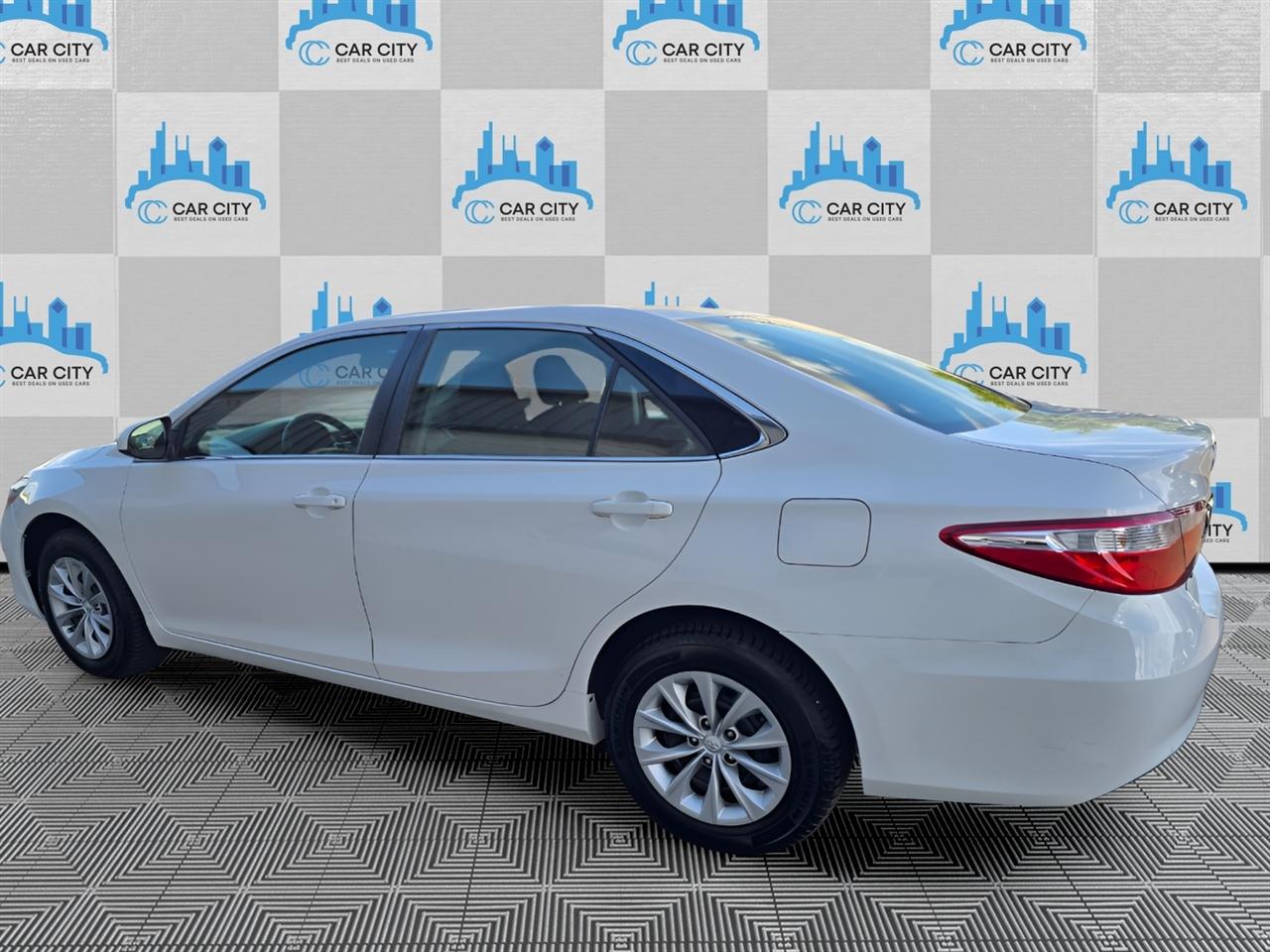 Toyota Camry LE 2015