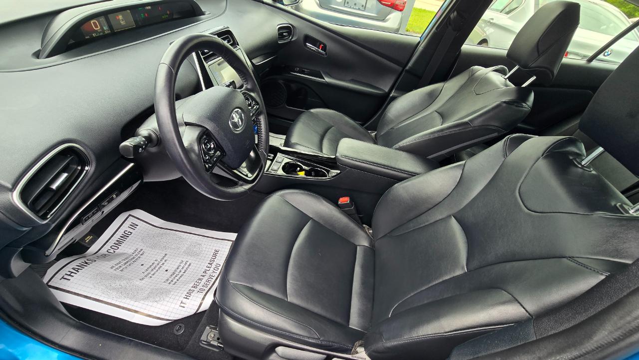 Toyota Prius XLE AWD-e 2019