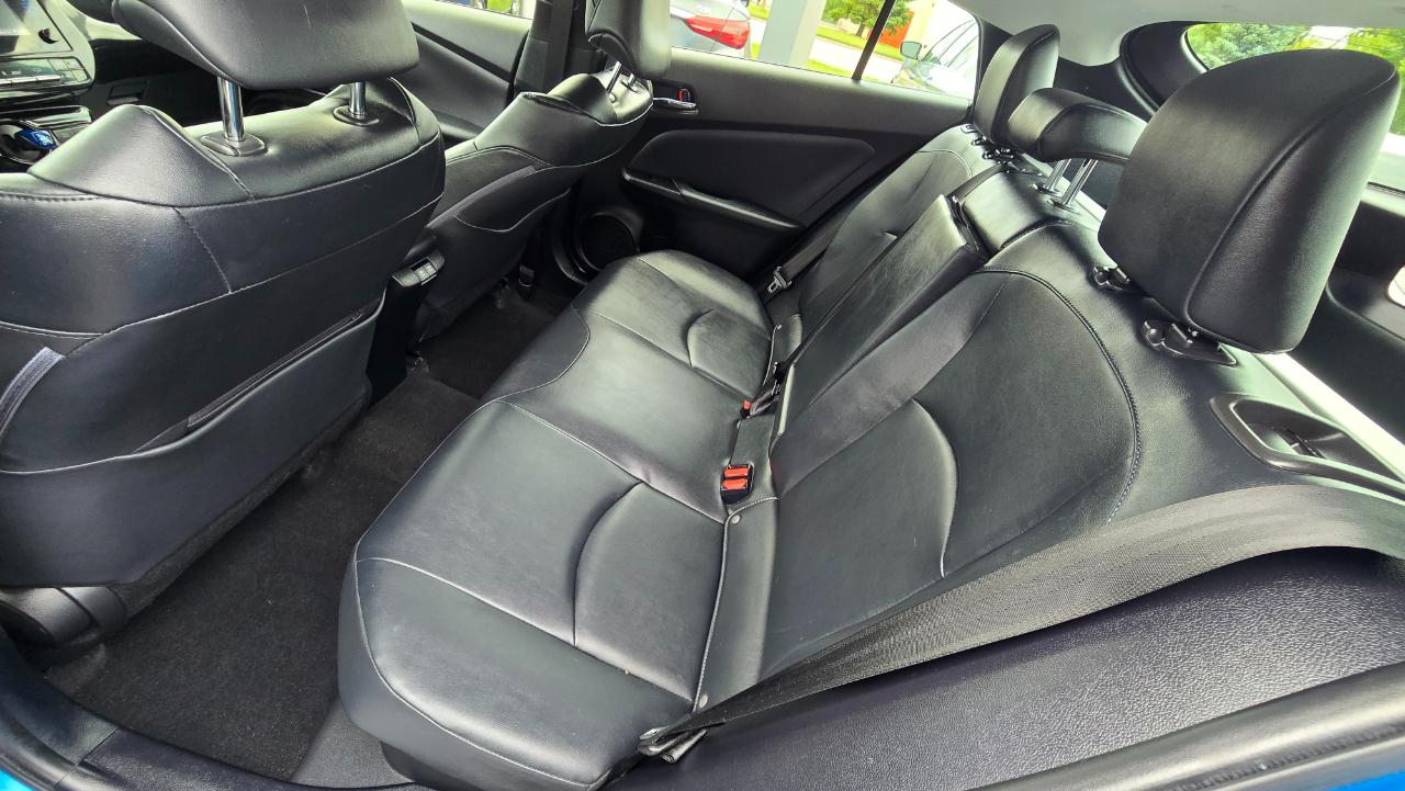Toyota Prius XLE AWD-e 2019