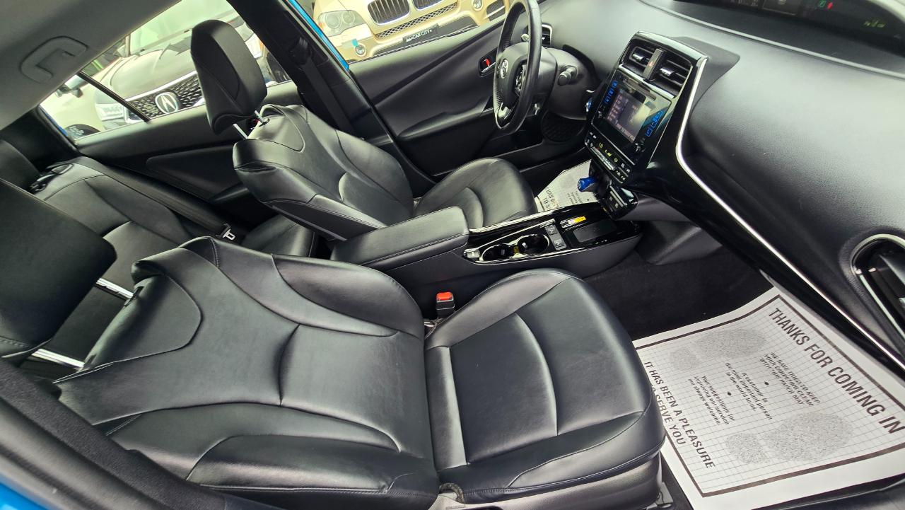Toyota Prius XLE AWD-e 2019
