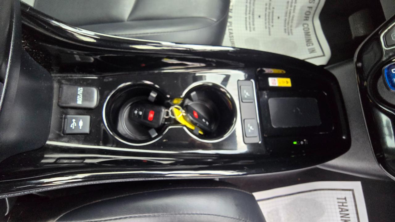 Toyota Prius XLE AWD-e 2019
