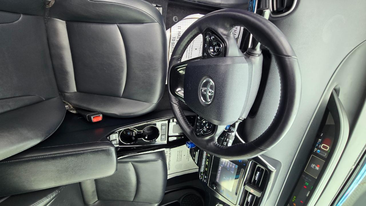 Toyota Prius XLE AWD-e 2019