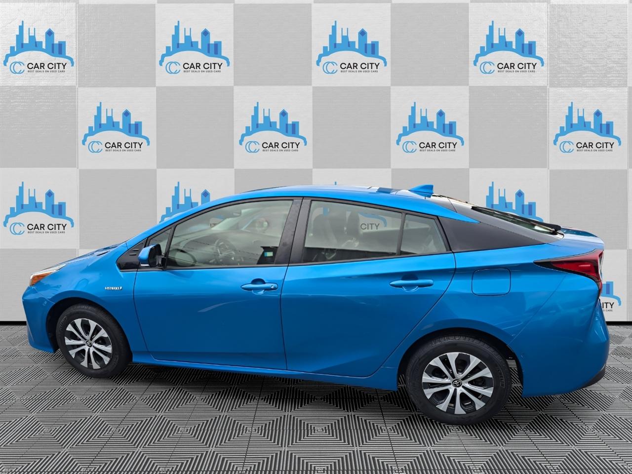 Toyota Prius XLE AWD-e 2019