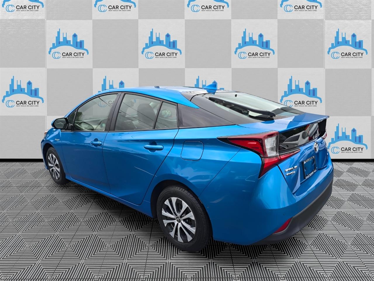 Toyota Prius XLE AWD-e 2019